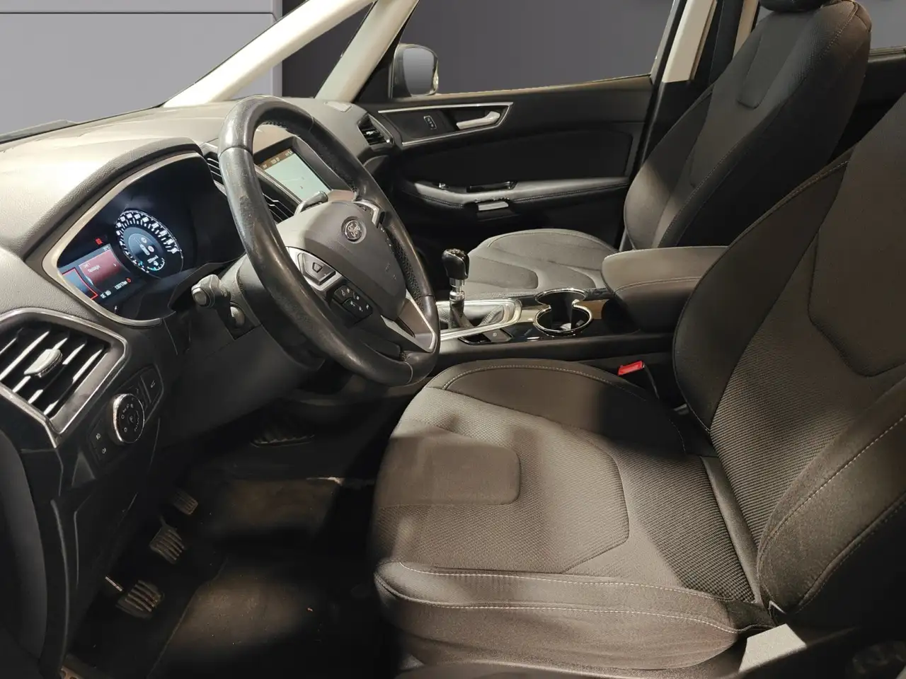 Ford S-Max - 10