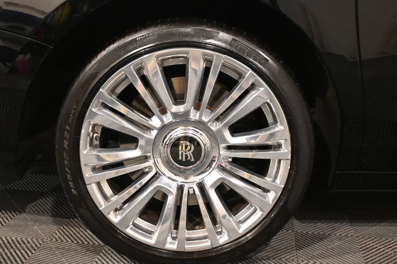 Rolls-Royce Ghost - 10