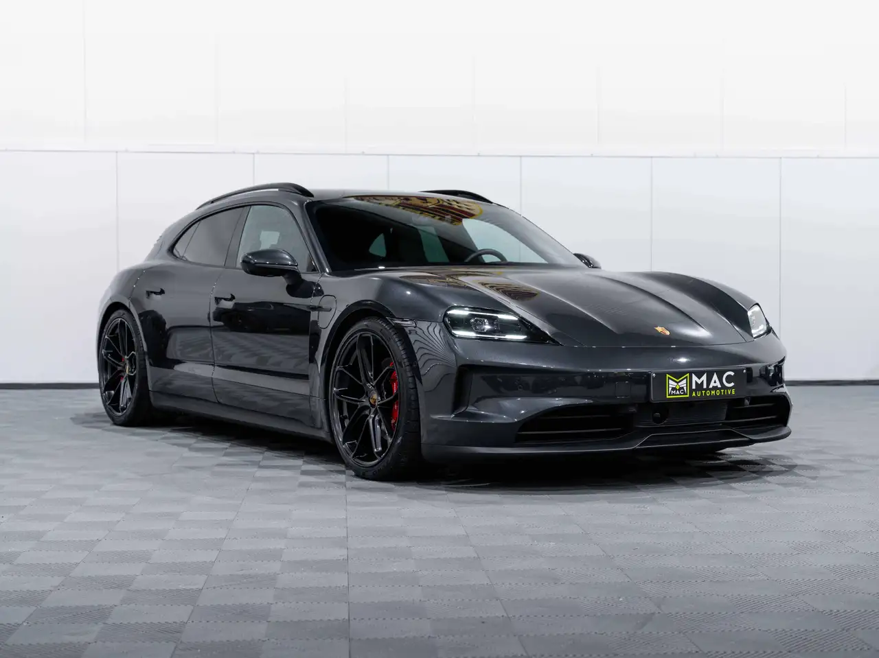 Porsche Taycan - 4