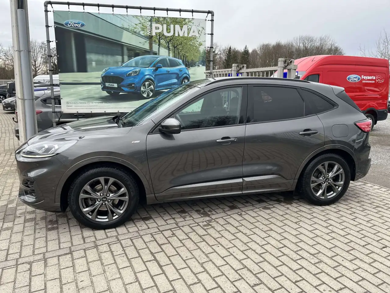Ford Kuga - 2