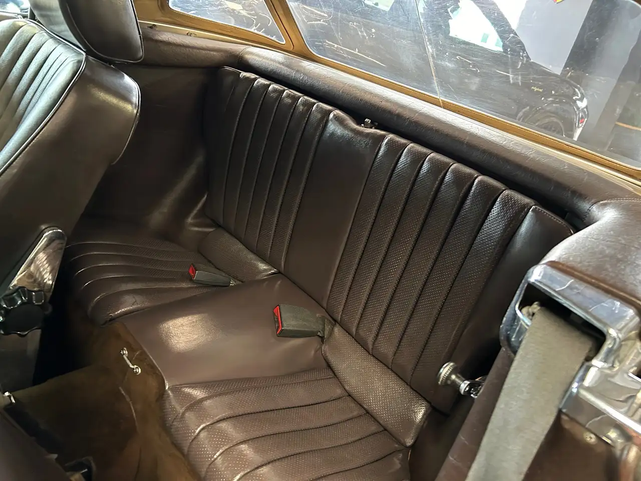 Mercedes-Benz 500 - 8