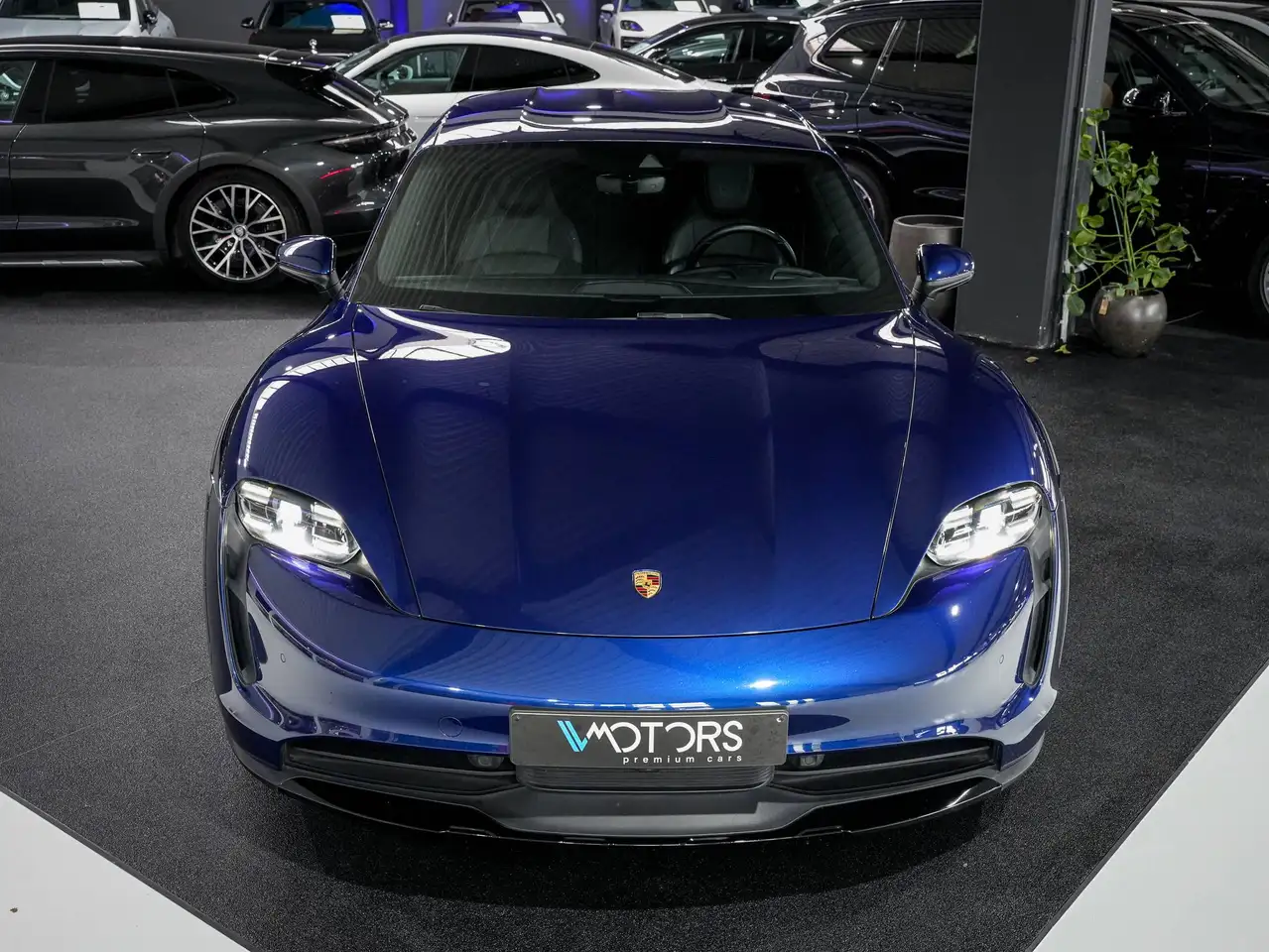 Porsche Taycan - 8