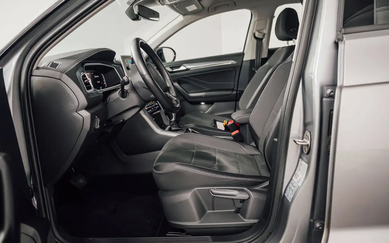 Volkswagen T-Roc - 11