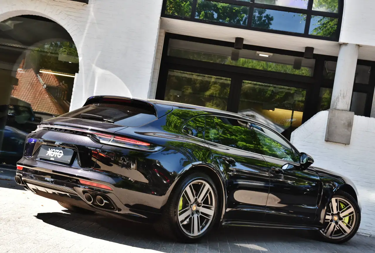 Porsche Panamera - 8
