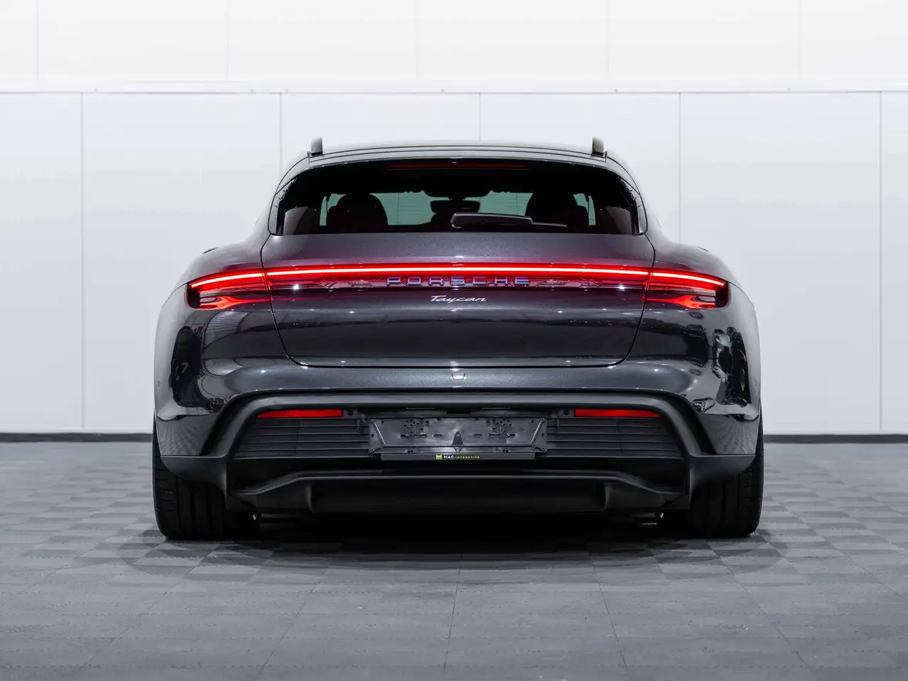 Porsche Taycan - 7