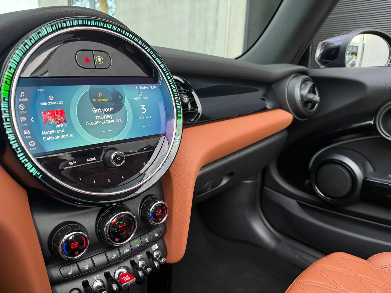 MINI Cooper Cabrio - 11