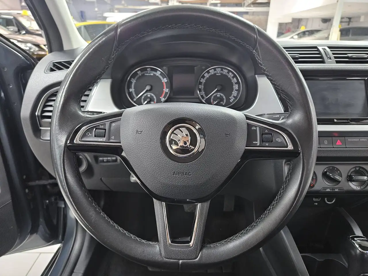 Skoda Fabia - 10