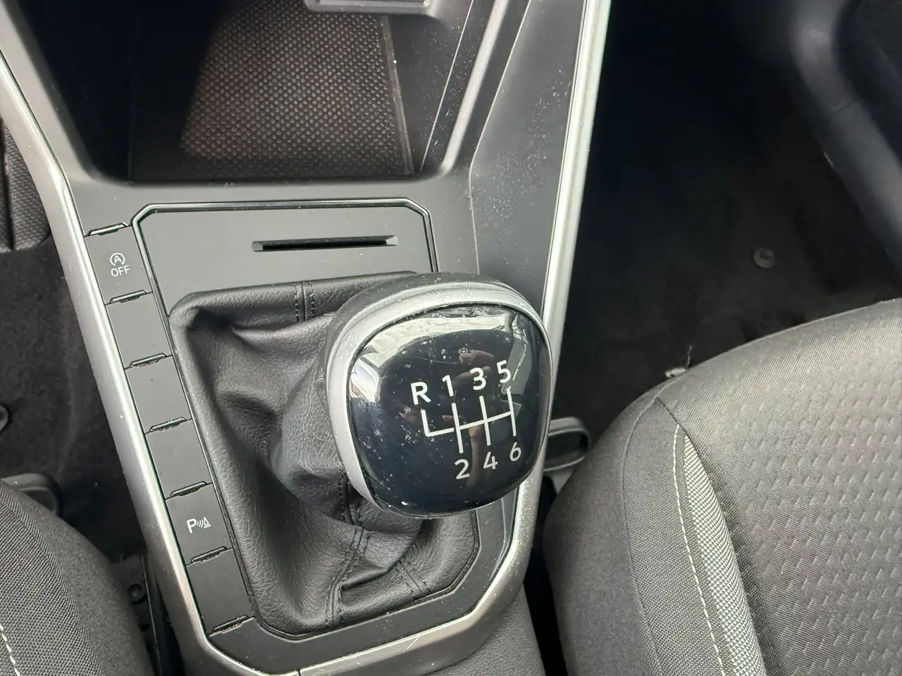 Volkswagen Taigo - 11