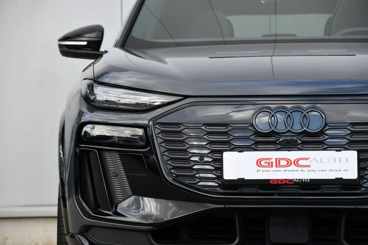 Audi Q6 e-tron - 4