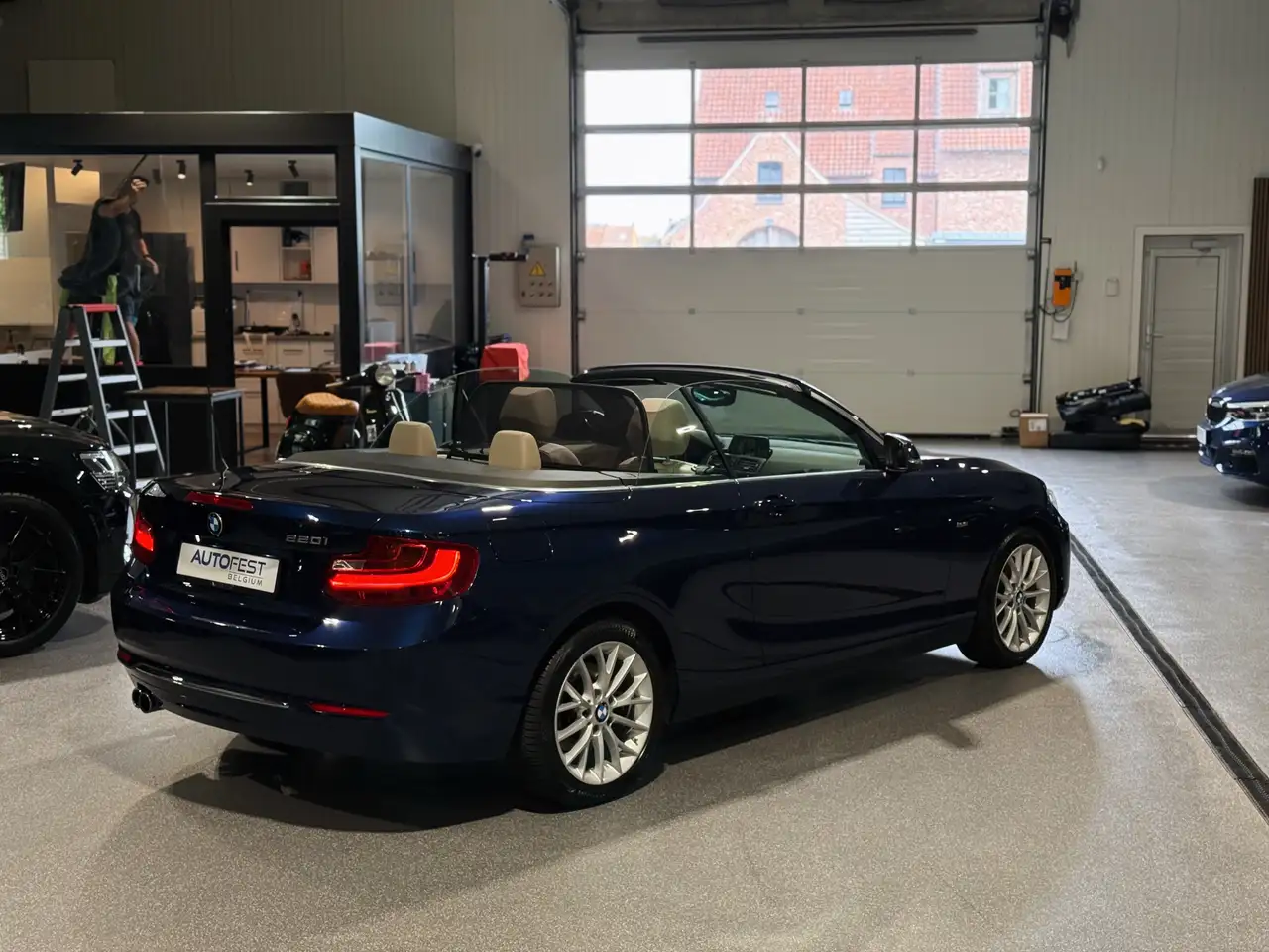 BMW 220 - 11