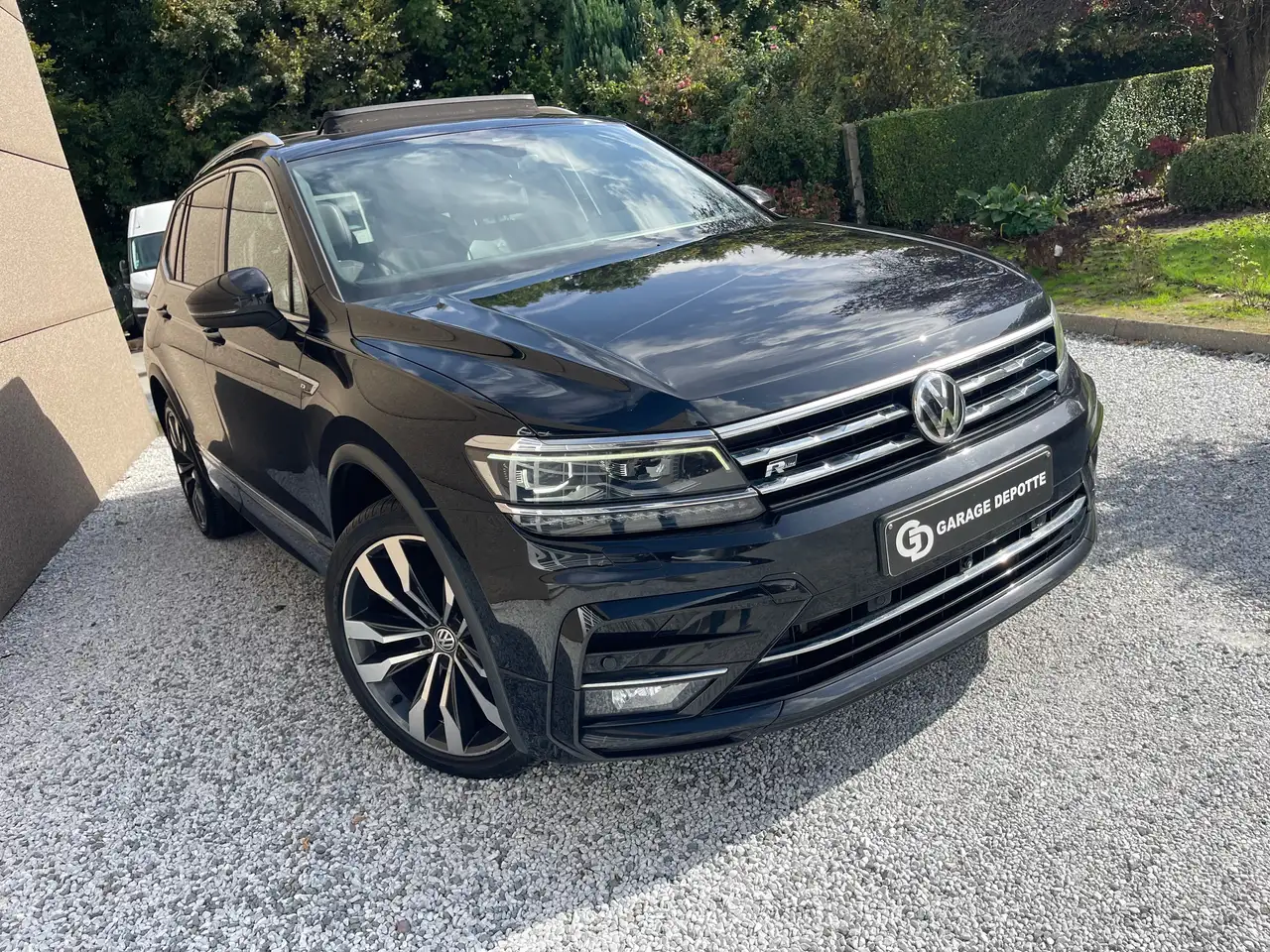 Volkswagen Tiguan - 8