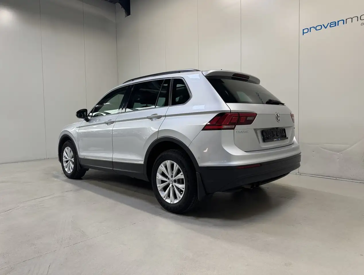 Volkswagen Tiguan - 6
