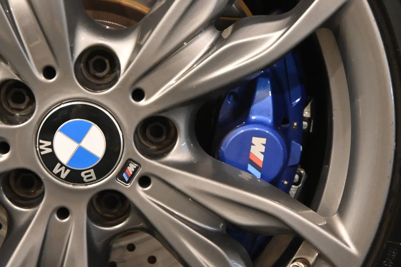 BMW 140 - 12