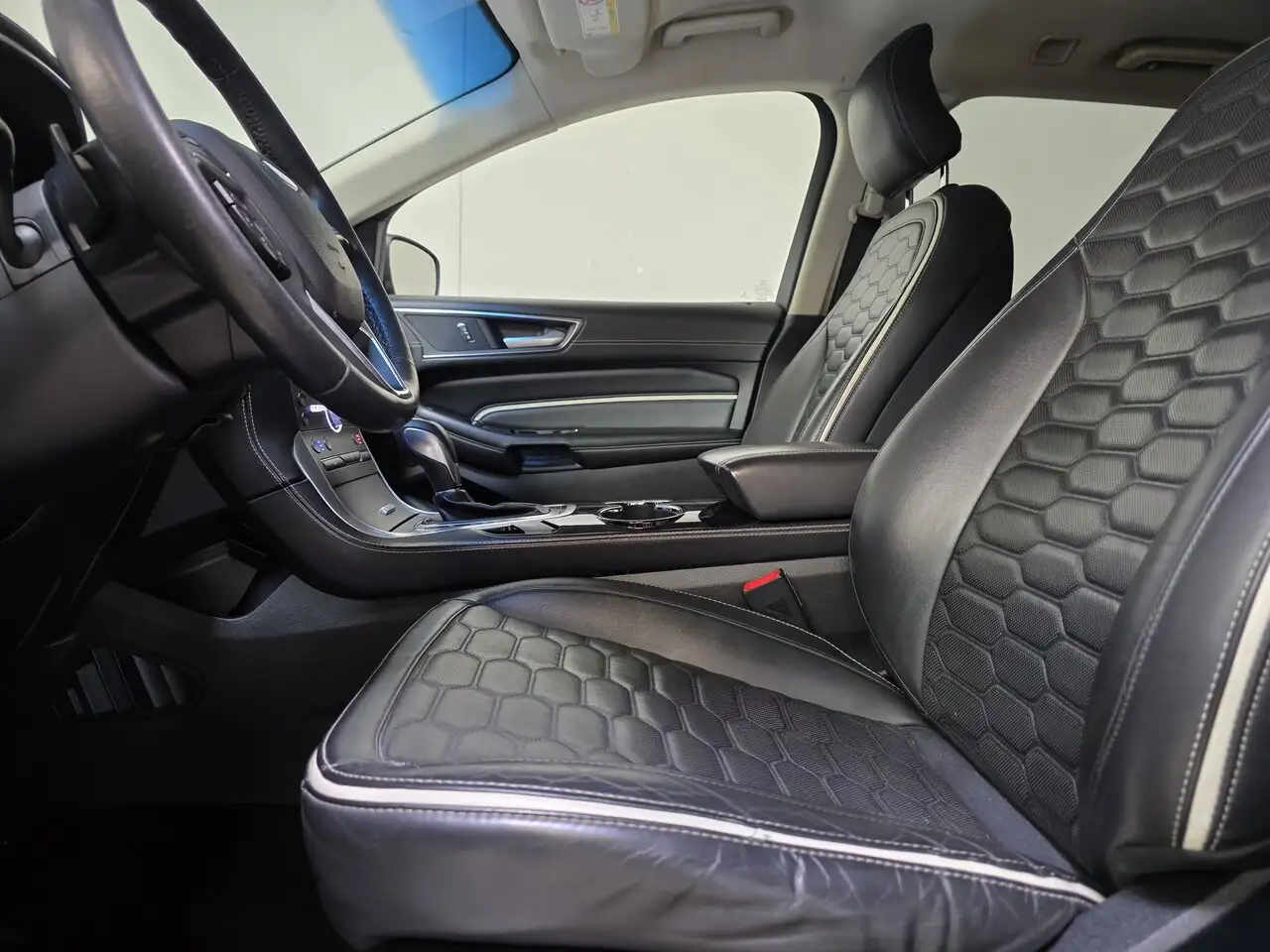 Ford Edge - 9