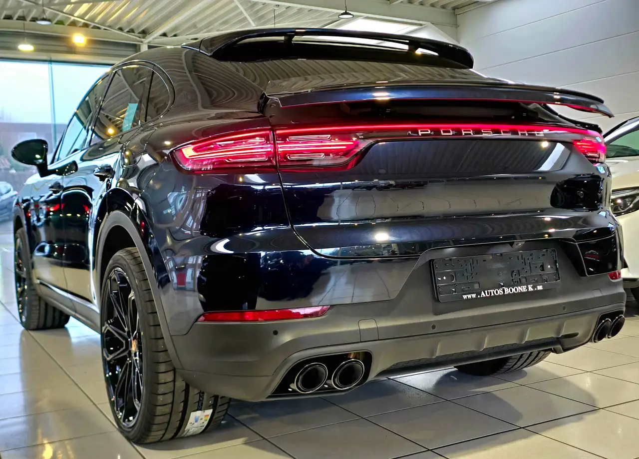 Porsche Cayenne - 4