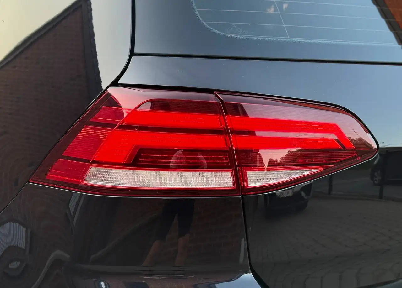 Volkswagen Golf - 9