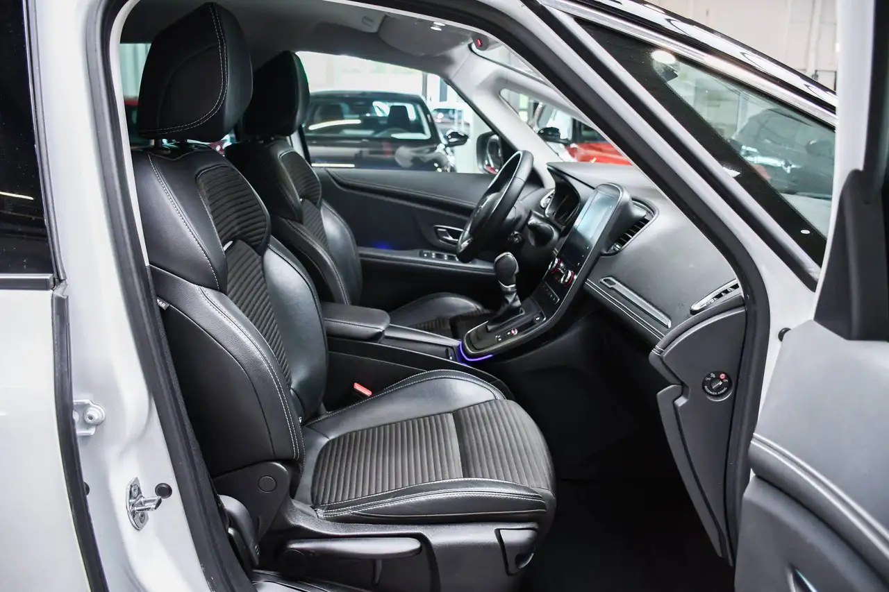 Renault Scenic - 6