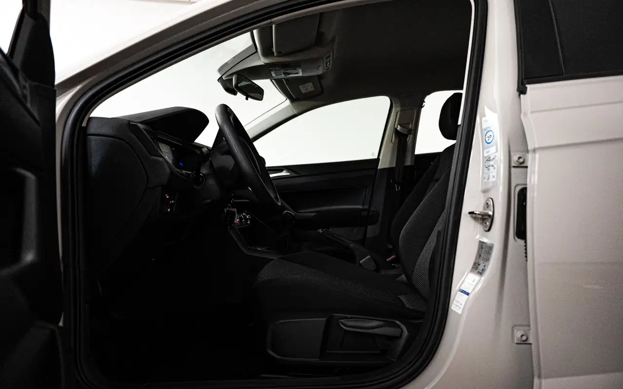 Volkswagen Polo - 12