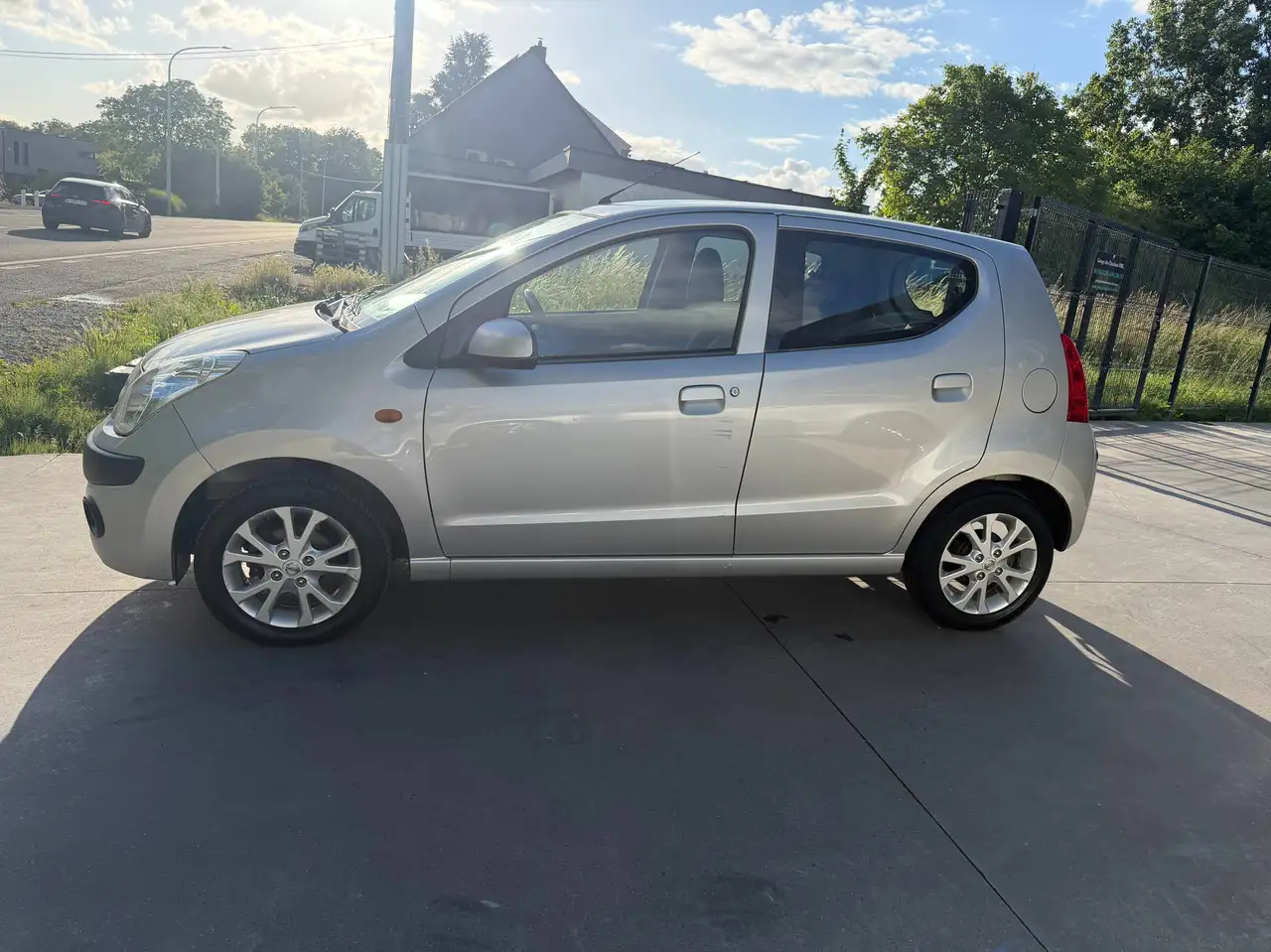 Nissan Pixo - 6