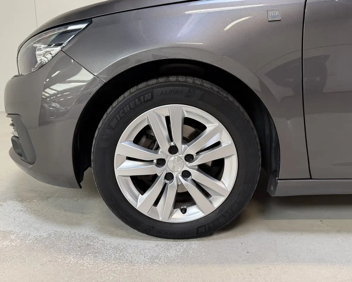 Peugeot 308 - 7