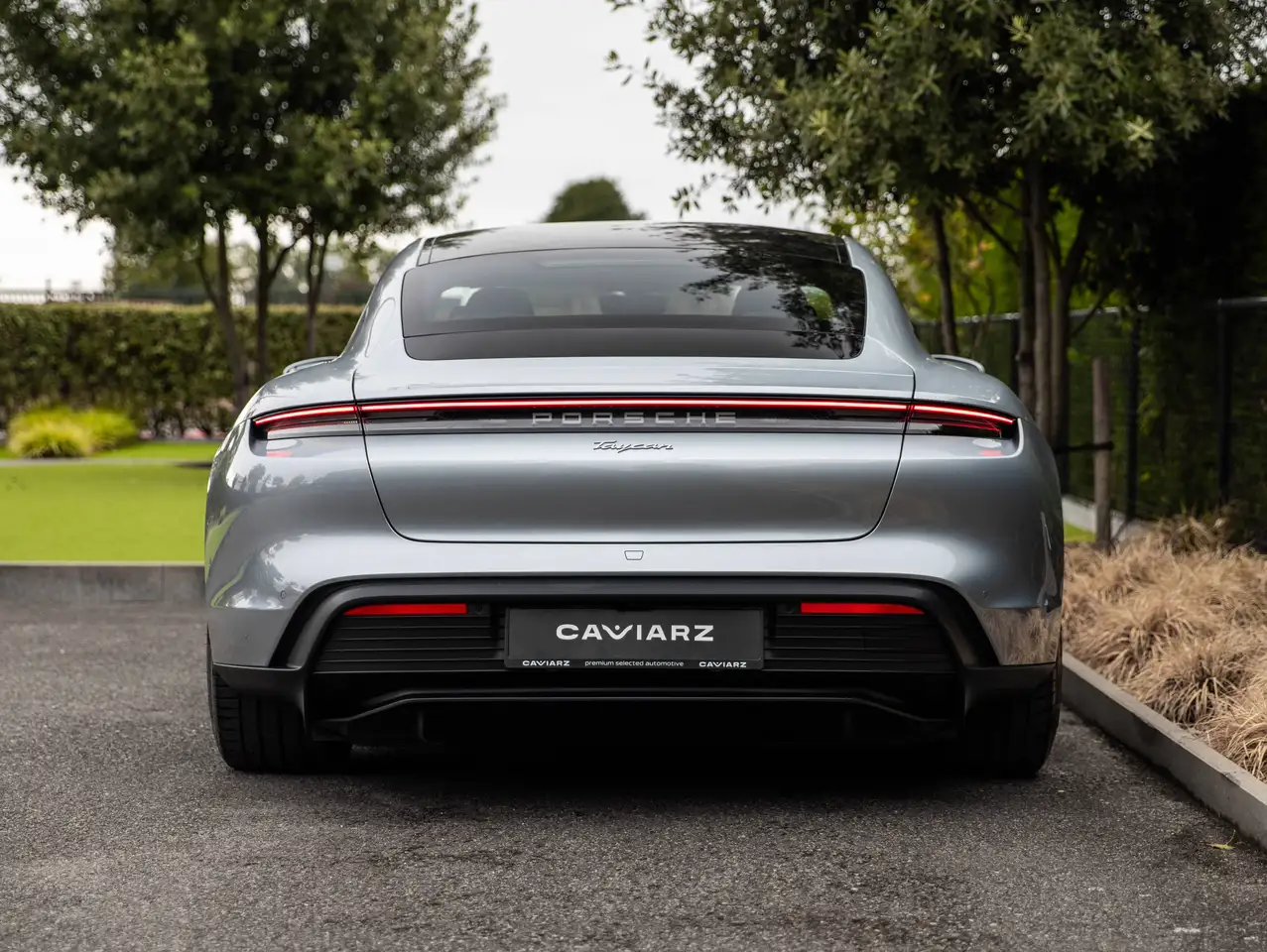 Porsche Taycan - 5