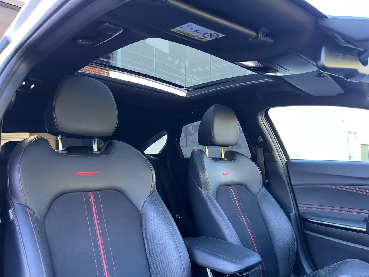 Kia ProCeed - 10