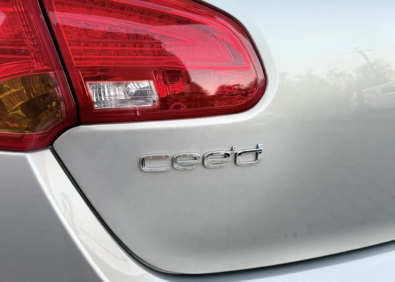 Kia Ceed / cee'd - 10