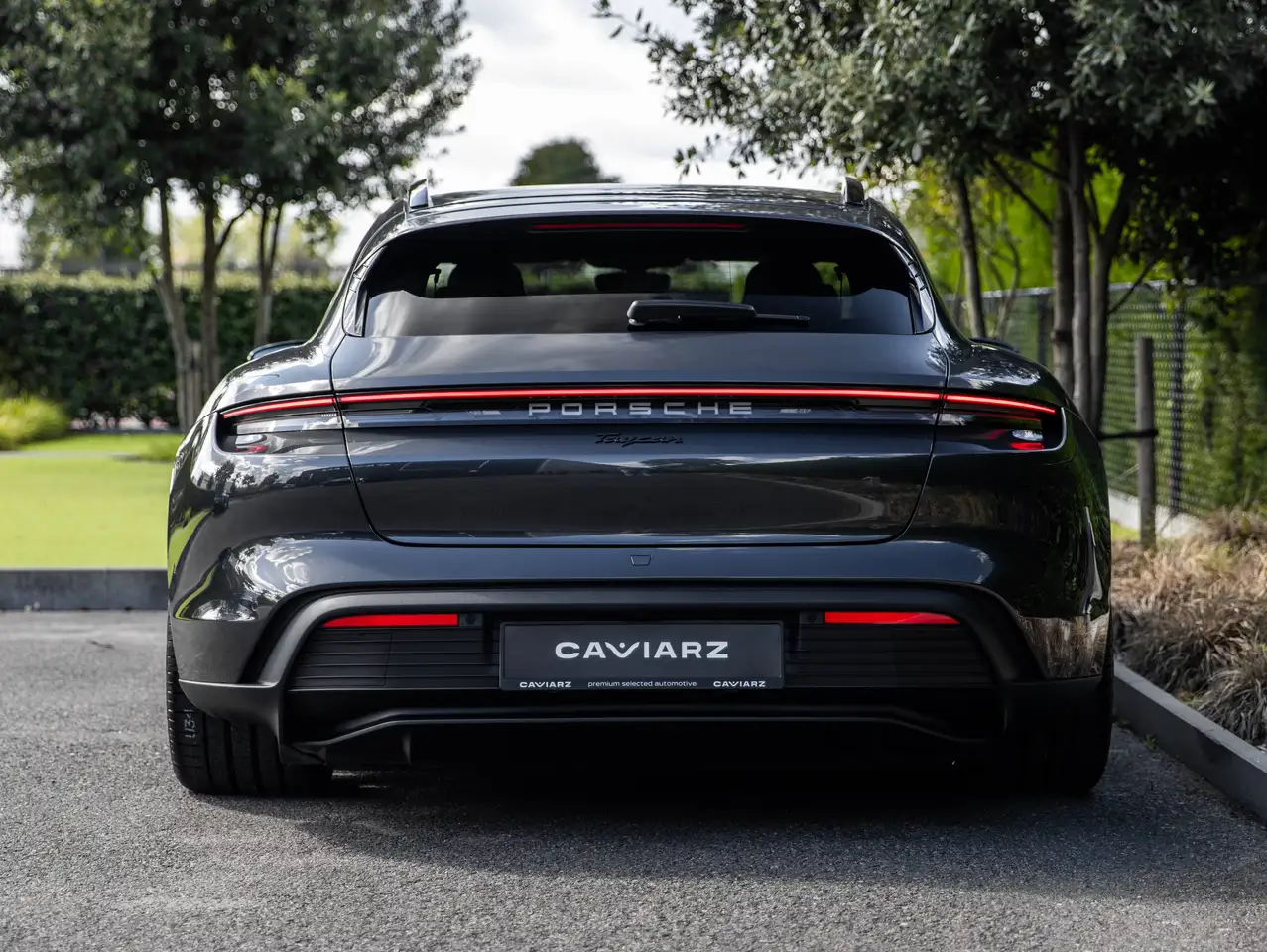 Porsche Taycan - 5