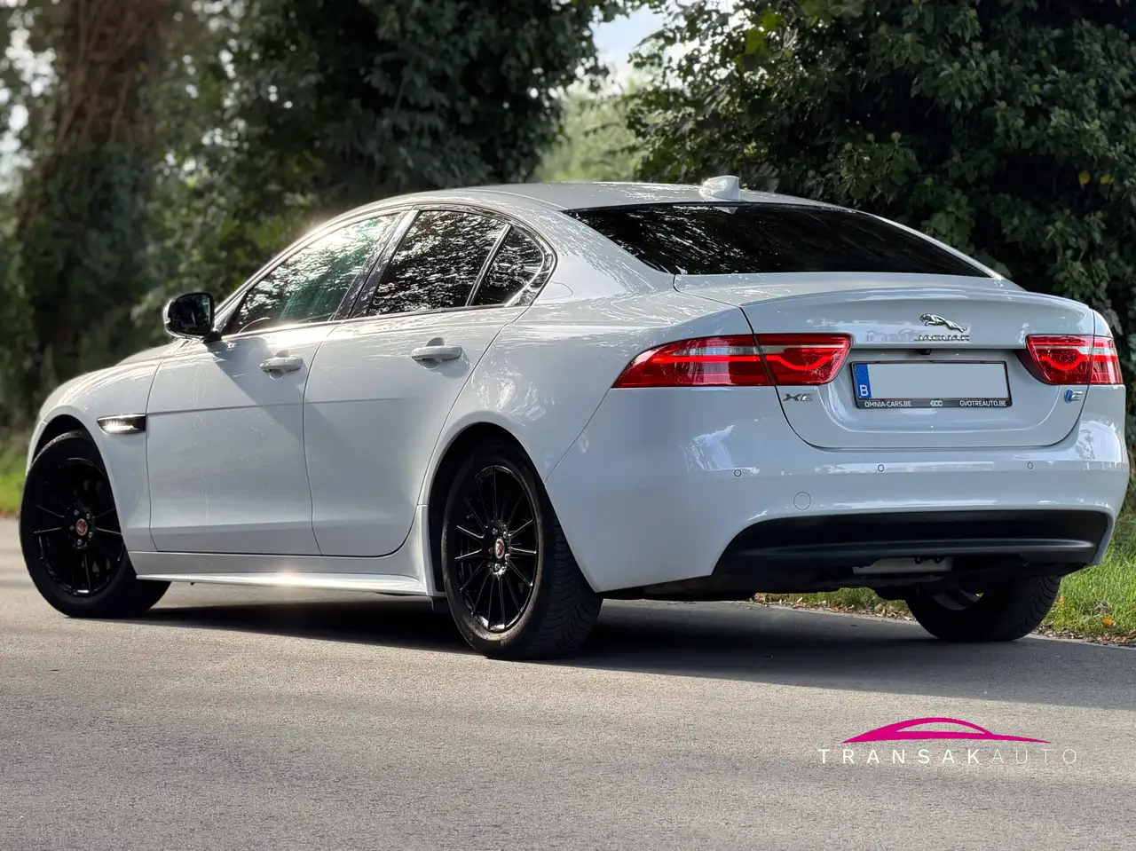 Jaguar XE - 5