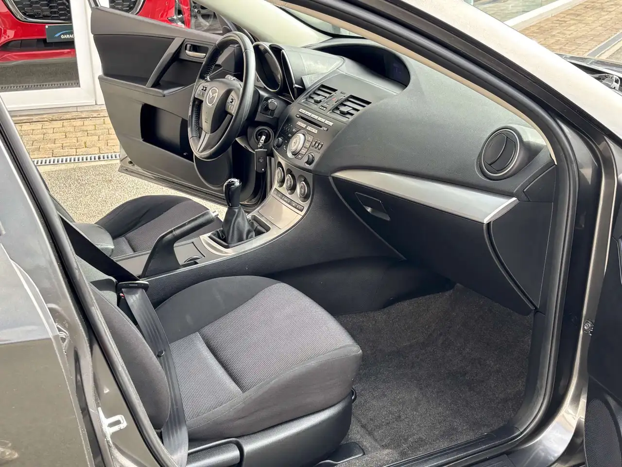 Mazda 3 - 7