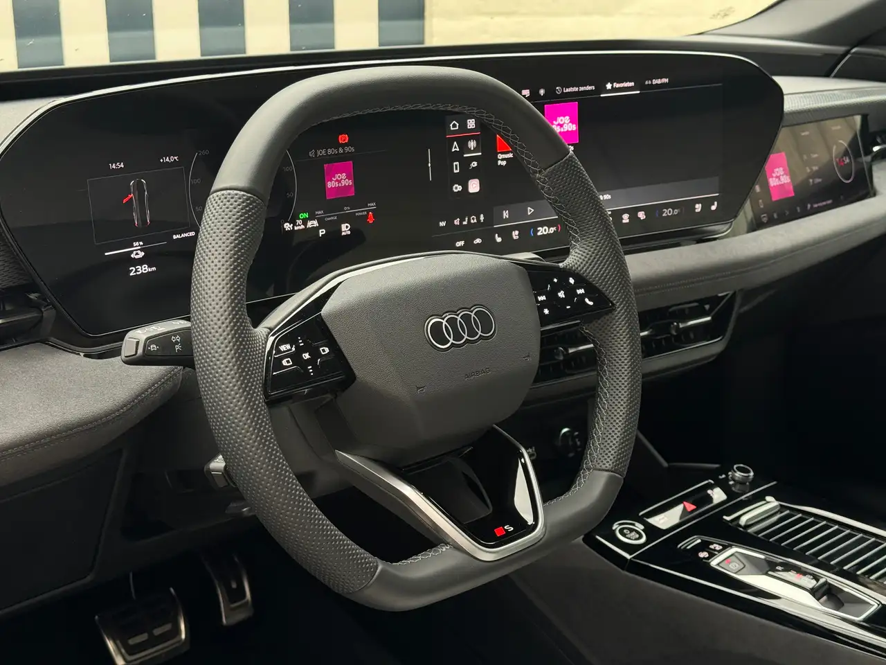 Audi A6 e-tron - 11