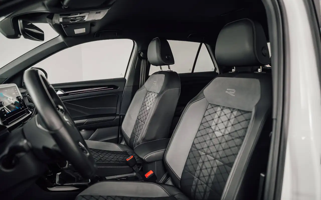 Volkswagen T-Roc - 10