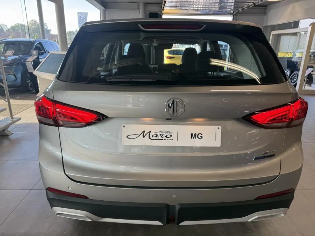 MG ZS - 11