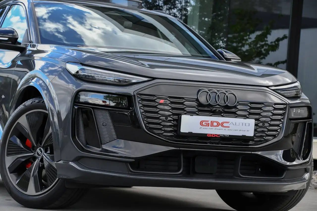 Audi SQ6 e-tron - 10