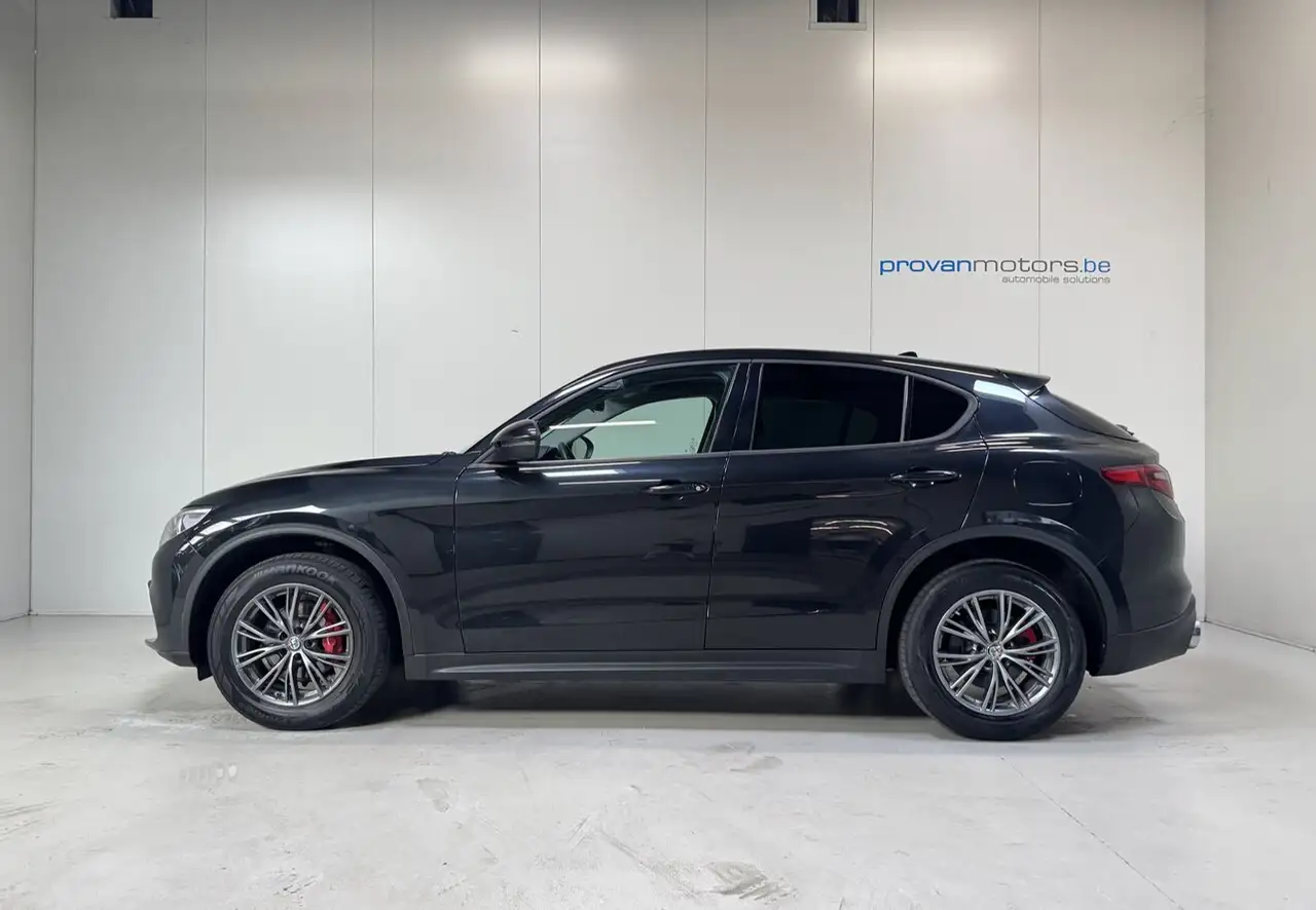 Alfa Romeo Stelvio - 8