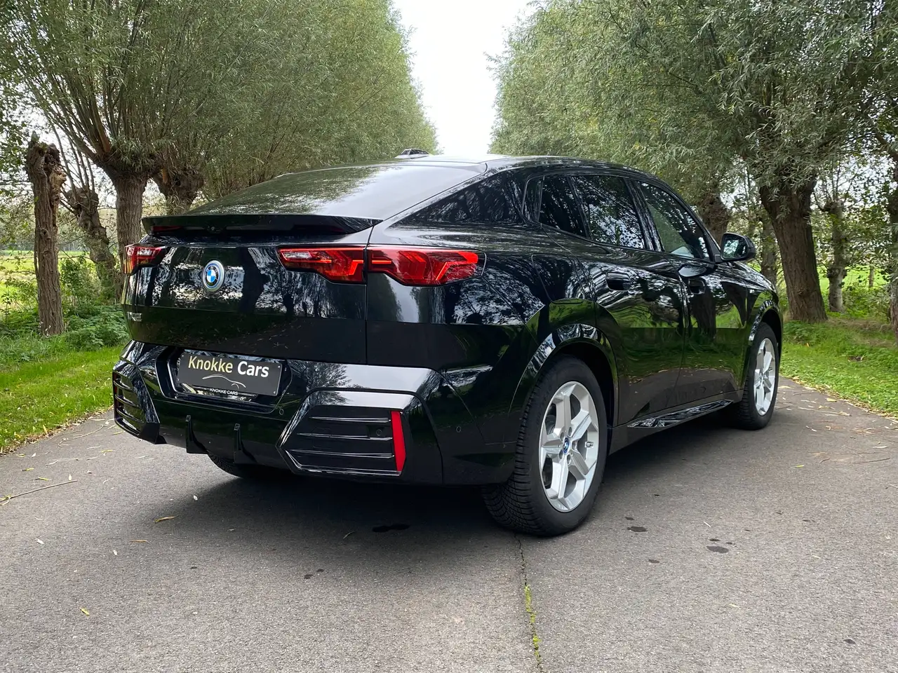 BMW iX2 - 8