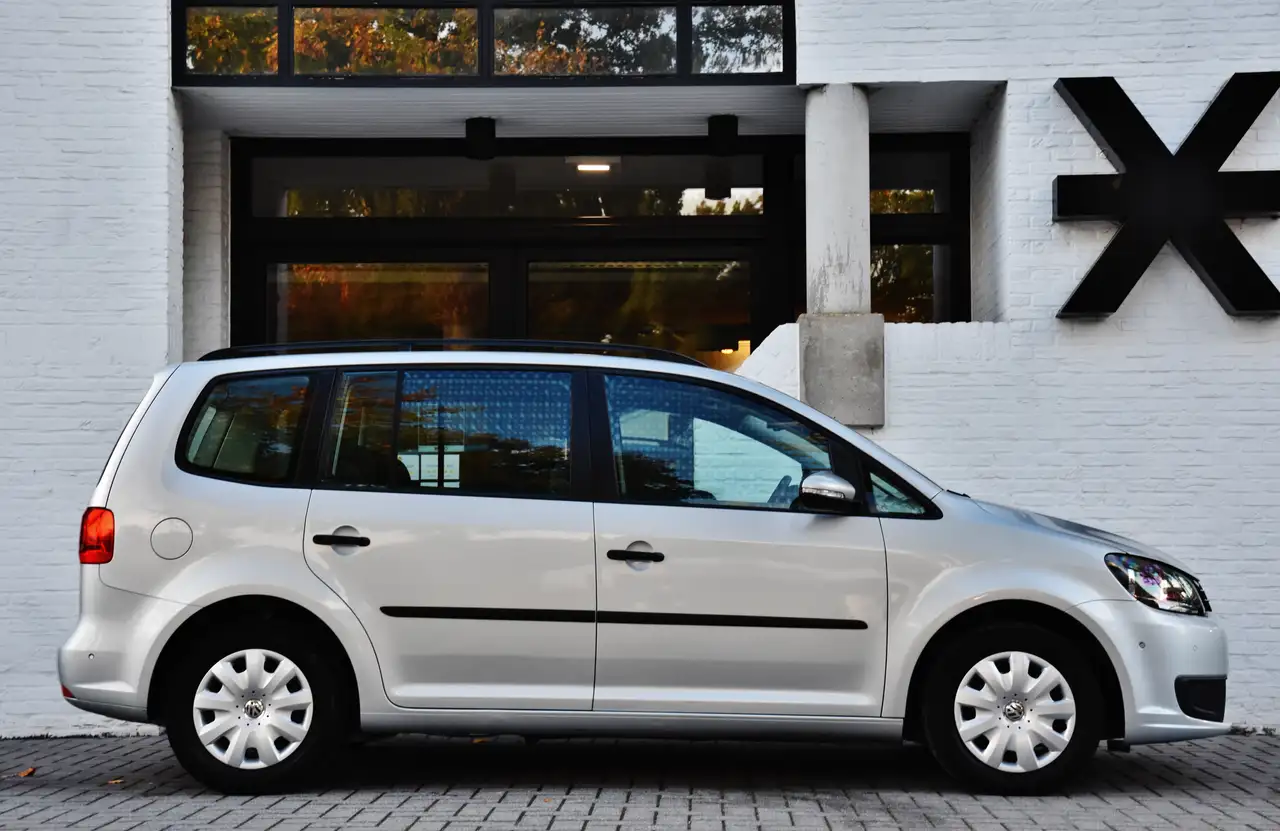 Volkswagen Touran - 3