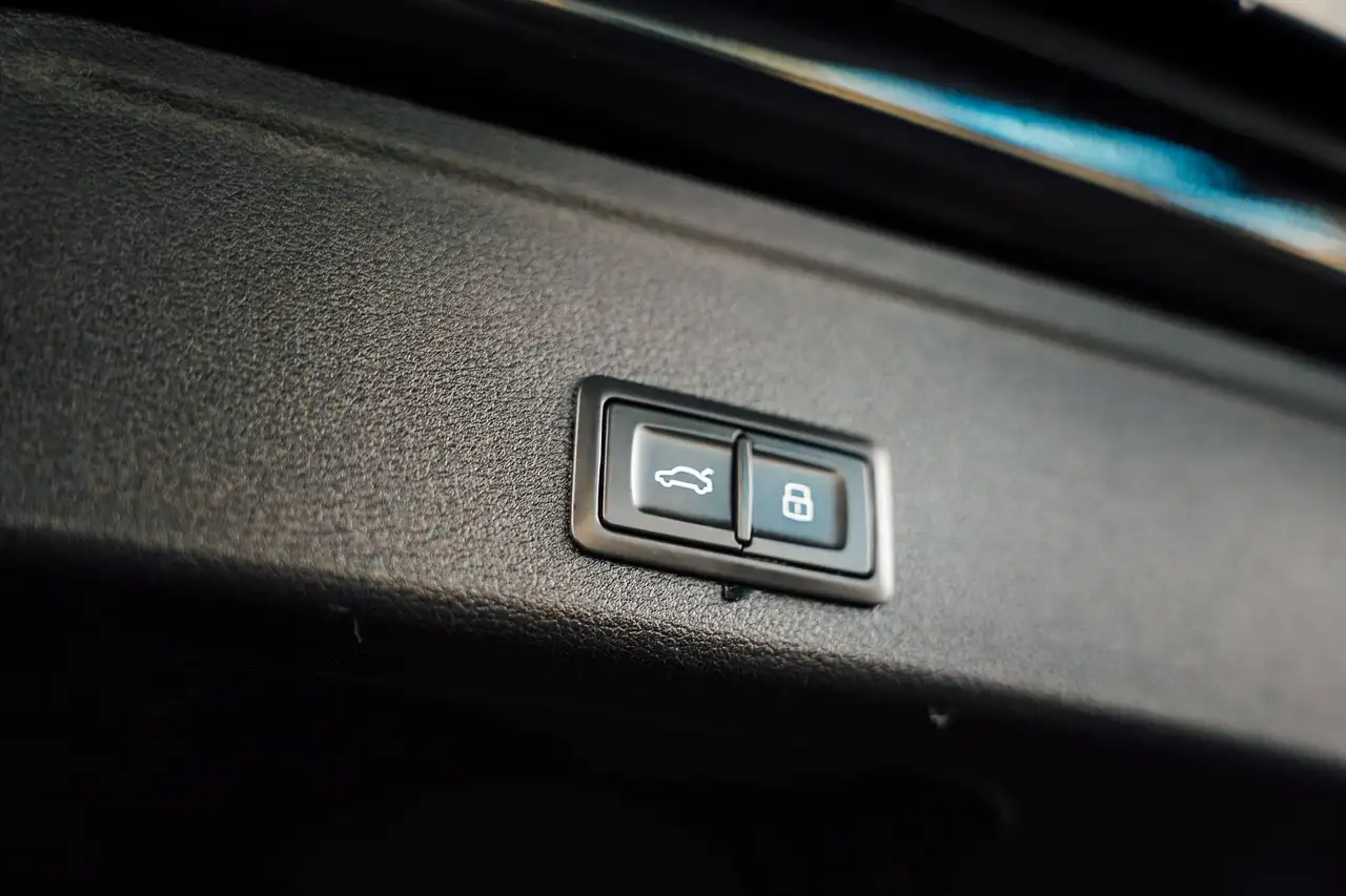 Audi A4 - 8