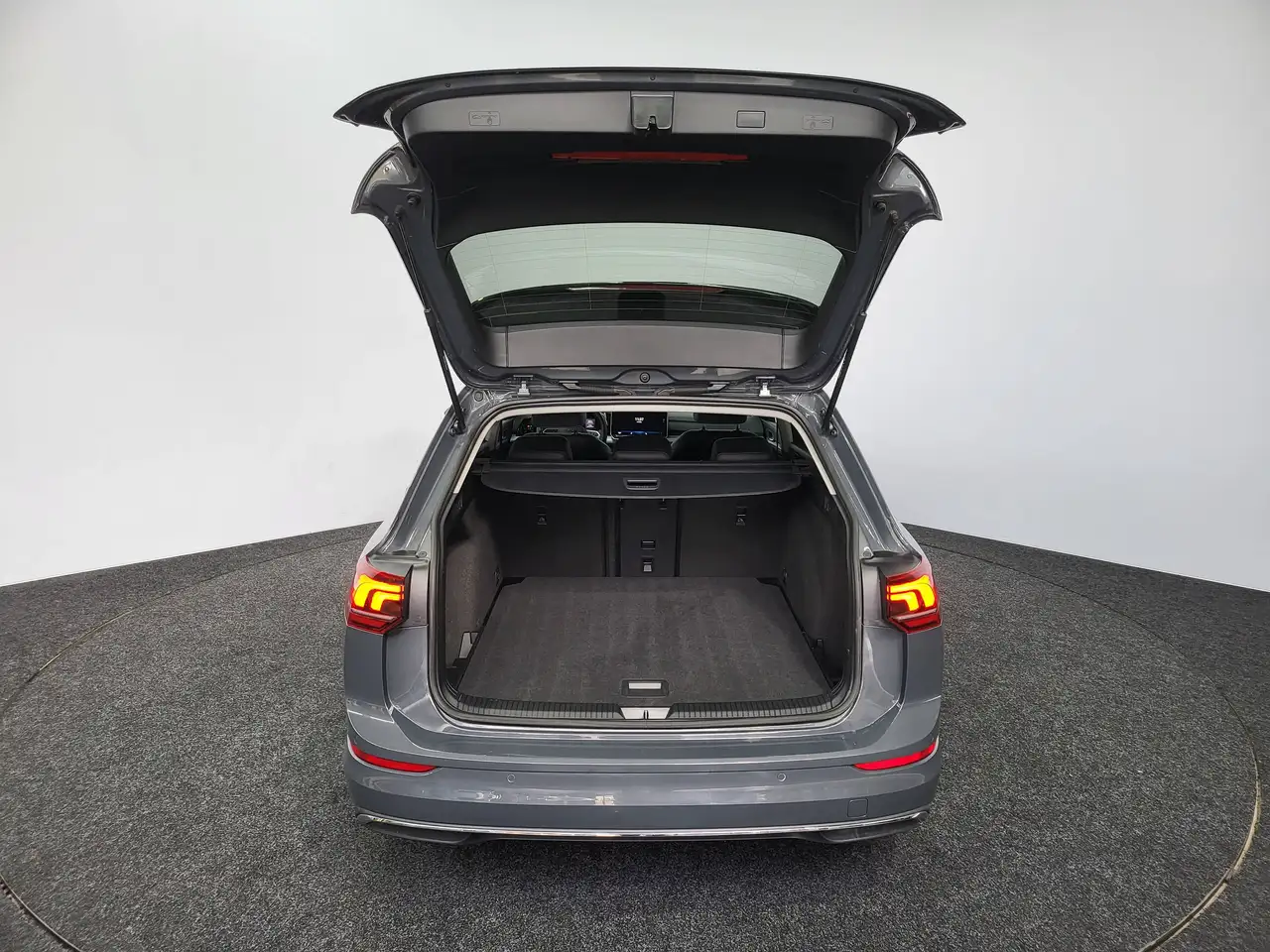 Volkswagen Golf Variant - 9