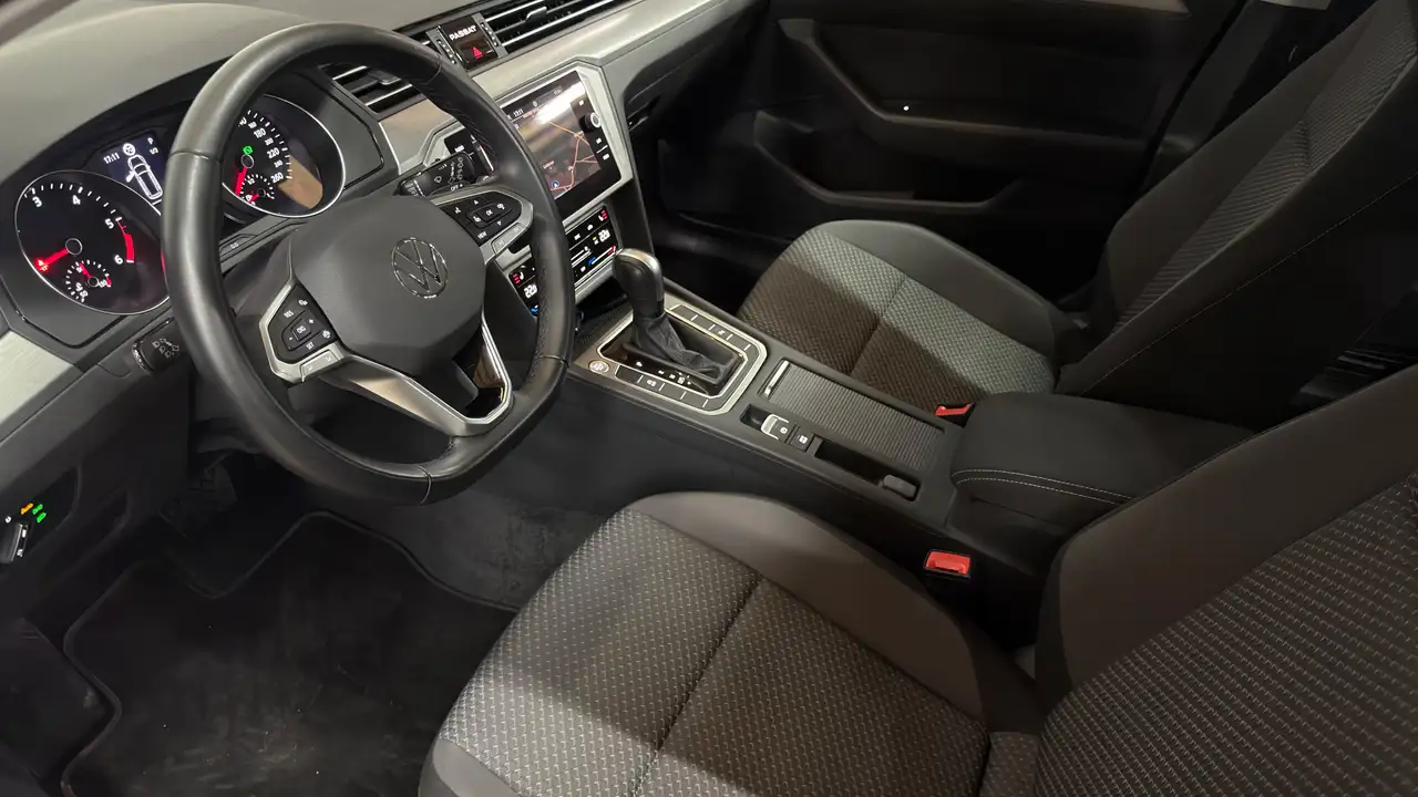 Volkswagen Passat Variant - 8