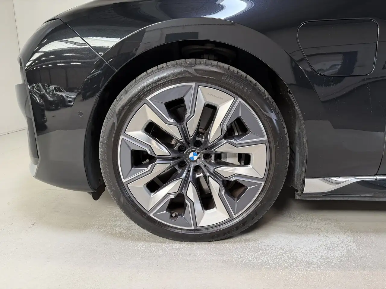 BMW 750 - 7