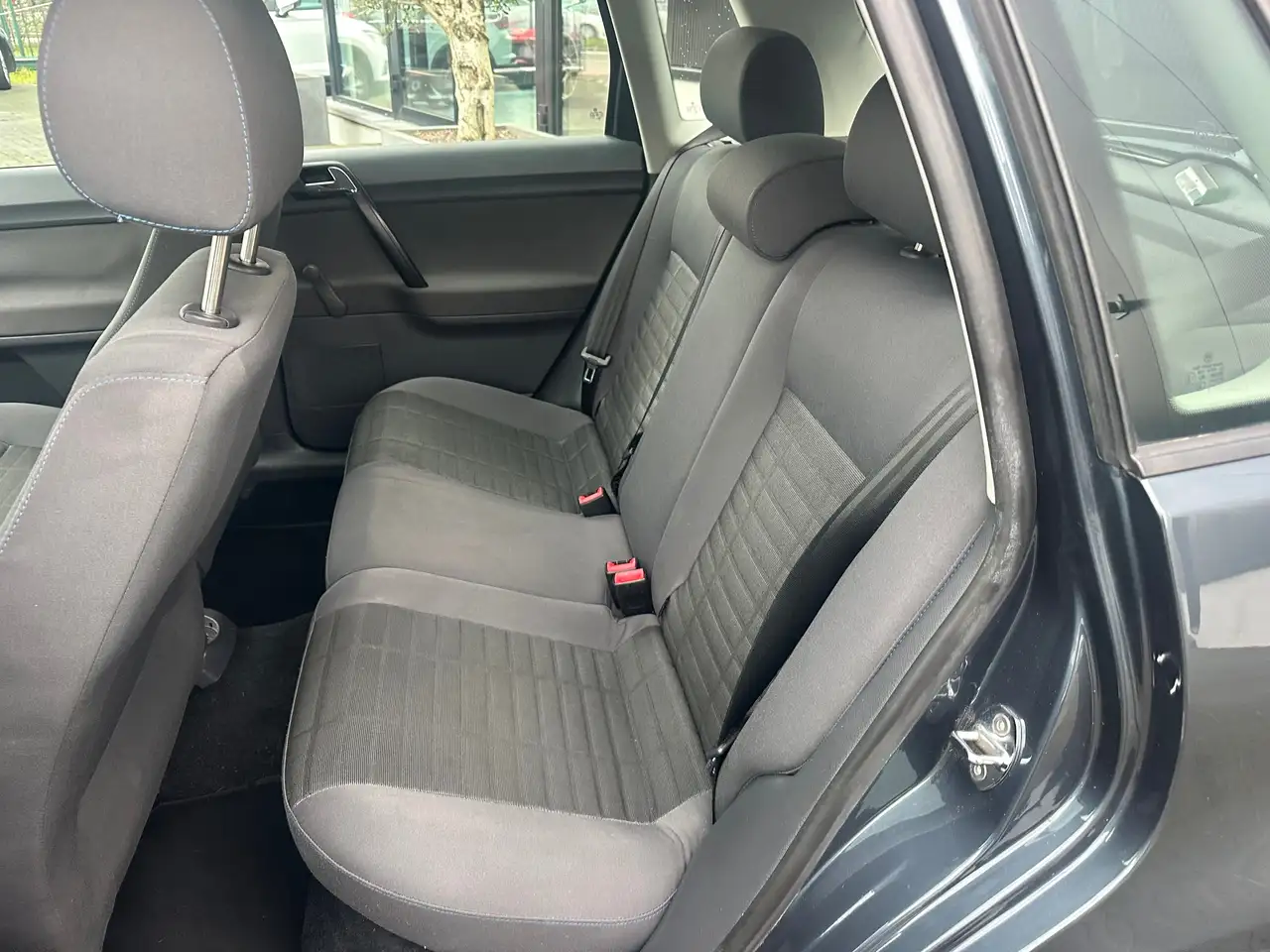 Volkswagen Polo - 11