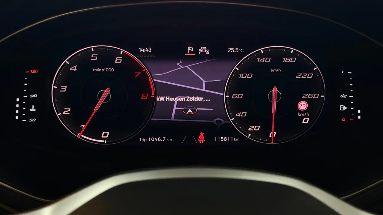 SEAT Arona - 12