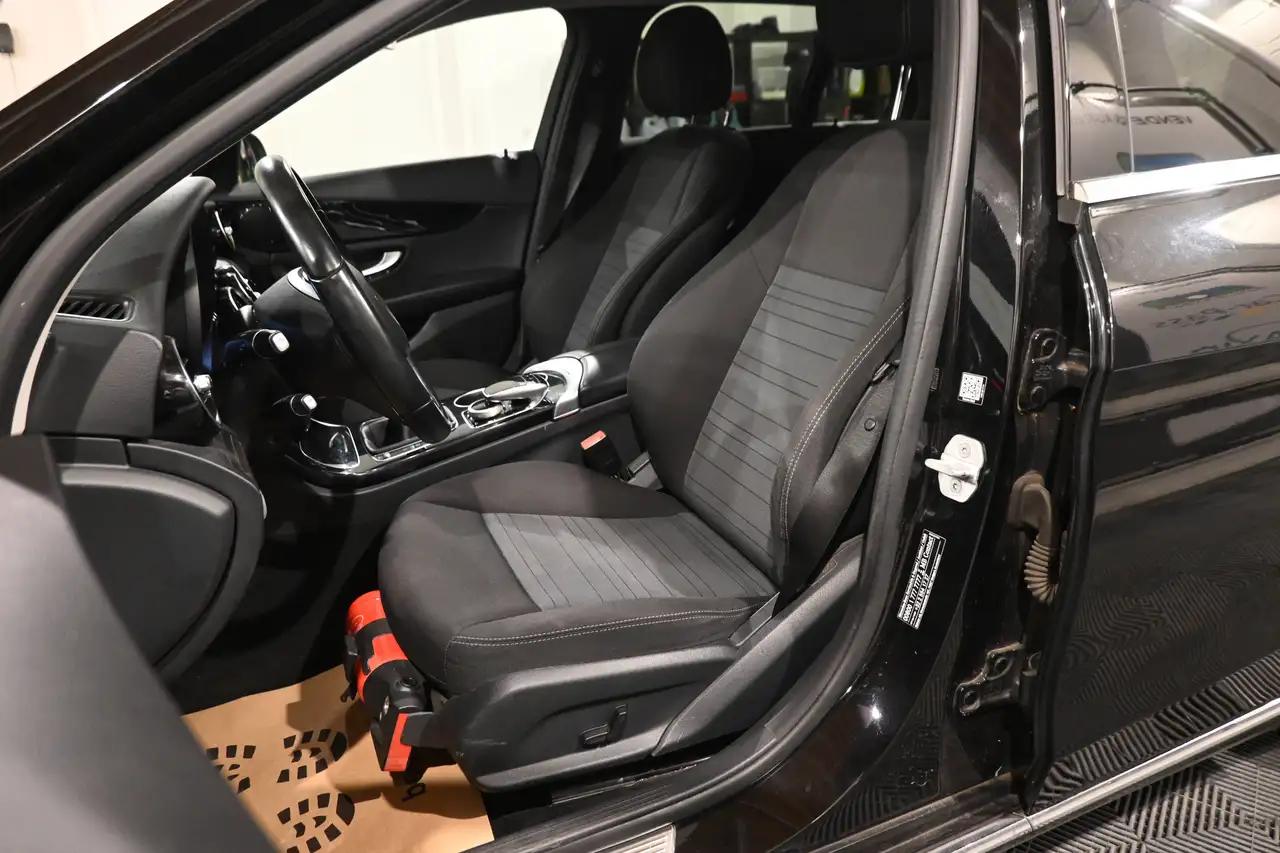 Mercedes-Benz C 200 - 10