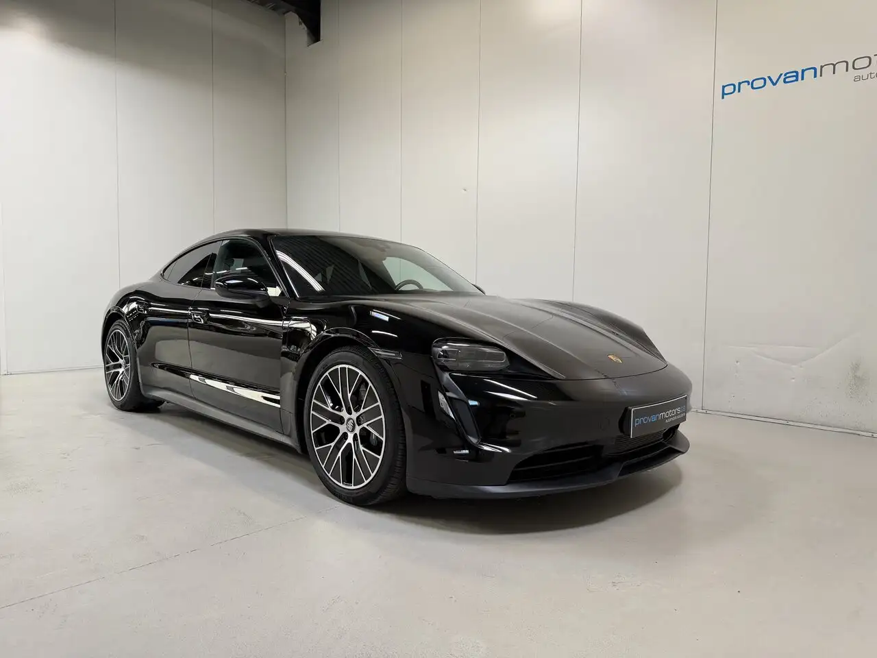 Porsche Taycan - 5