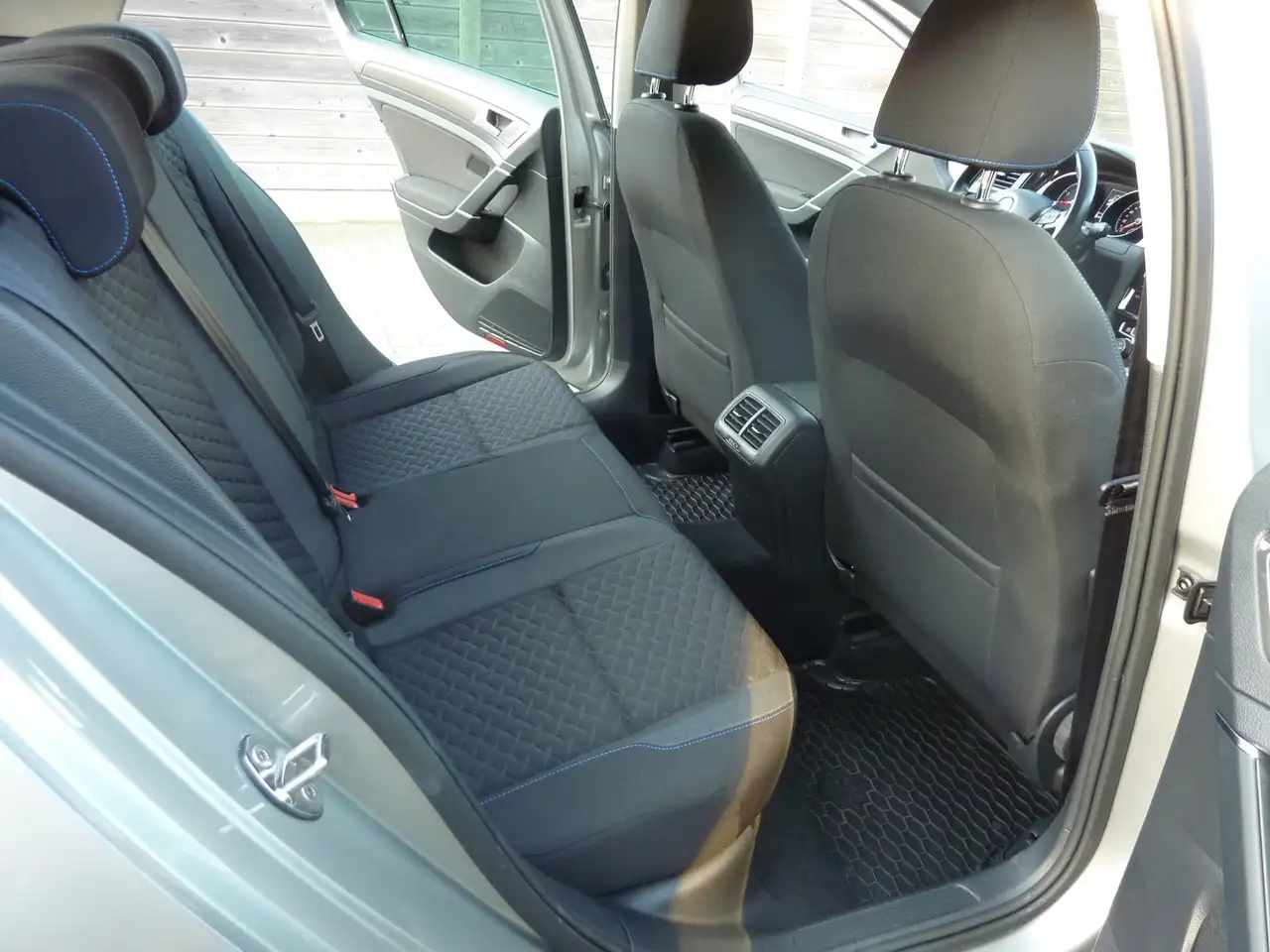 Volkswagen Golf - 9