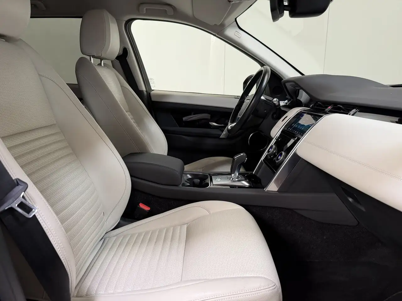 Land Rover Discovery Sport - 2