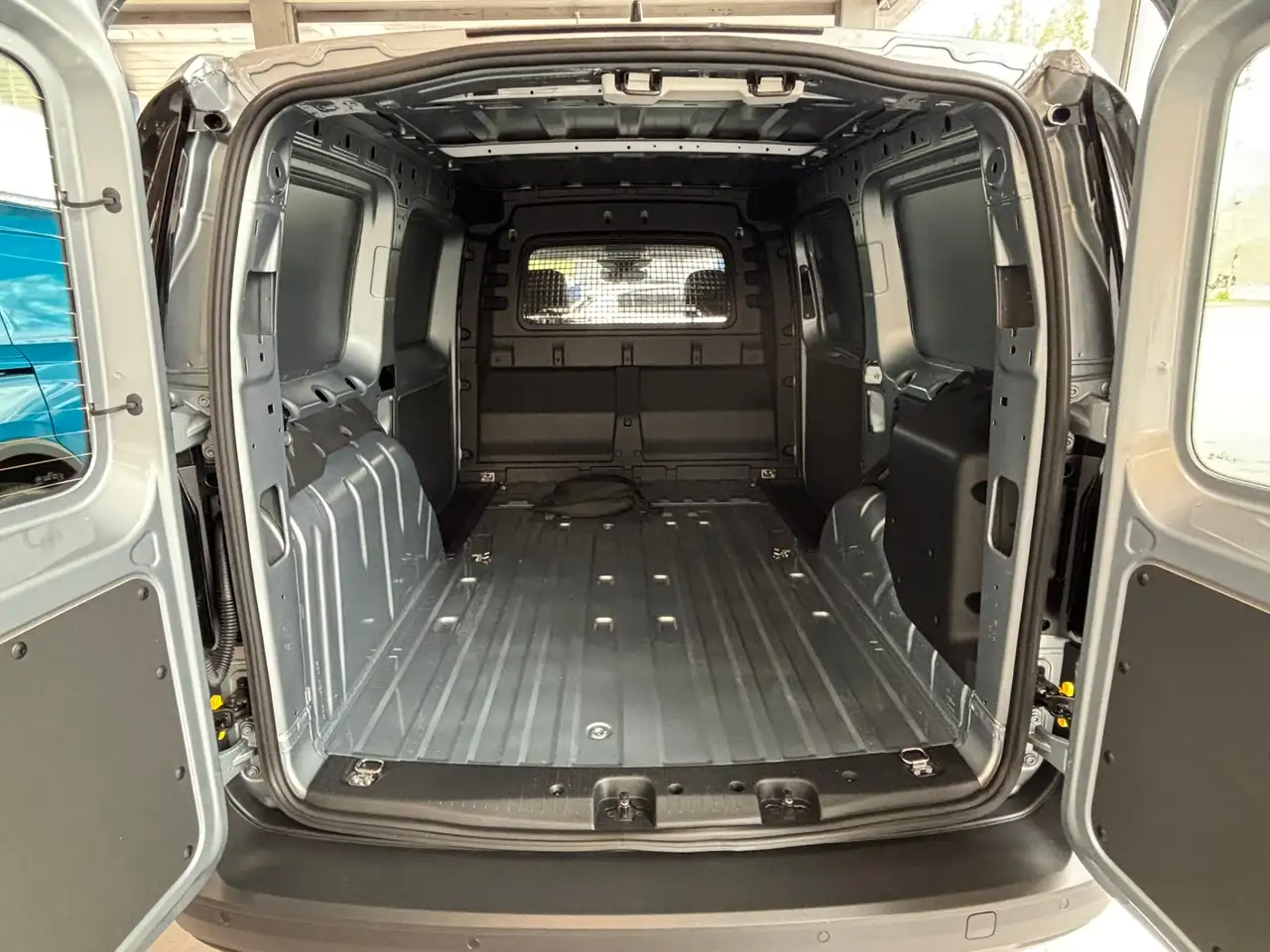 Ford Transit Connect - 11