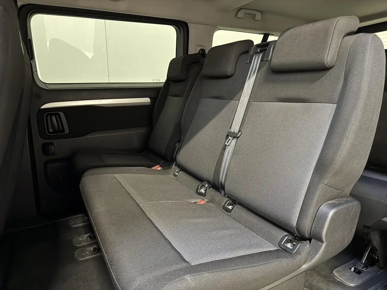 Peugeot Traveller - 9