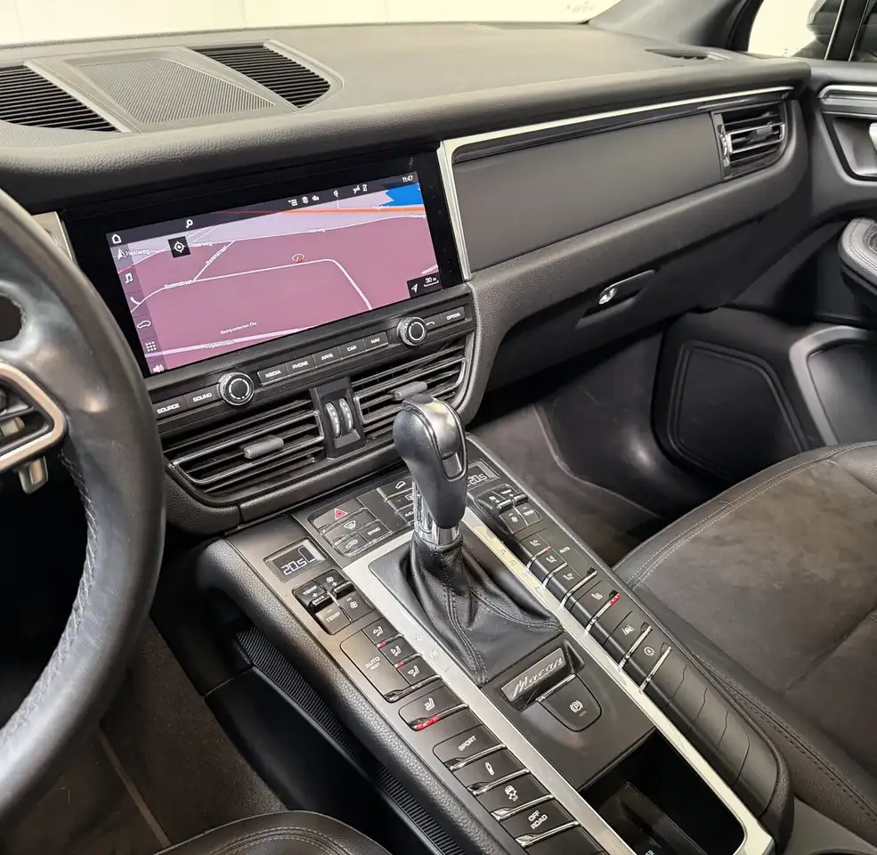 Porsche Macan - 11